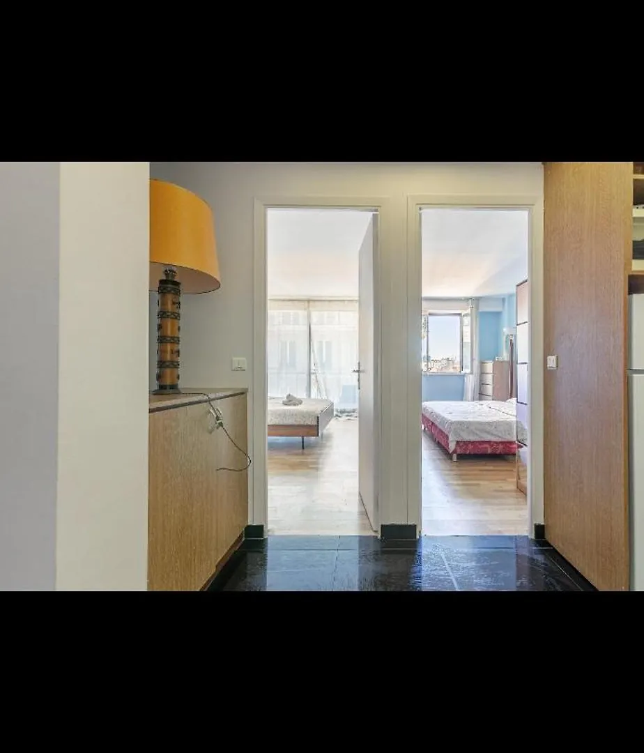 Studio Élysées Paris 0*,